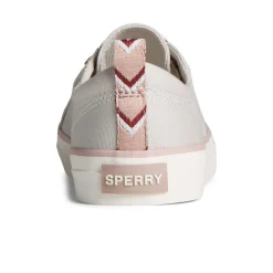 Crest Vibe Sneaker